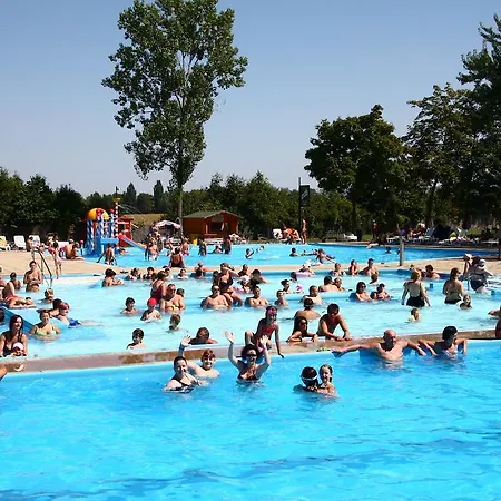 Chatova Osada Family Thermalpark Inclusiv 2* Patince