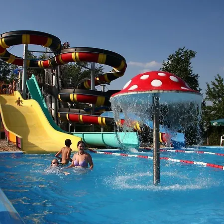 Chatova Osada Family Thermalpark Inclusiv 2*