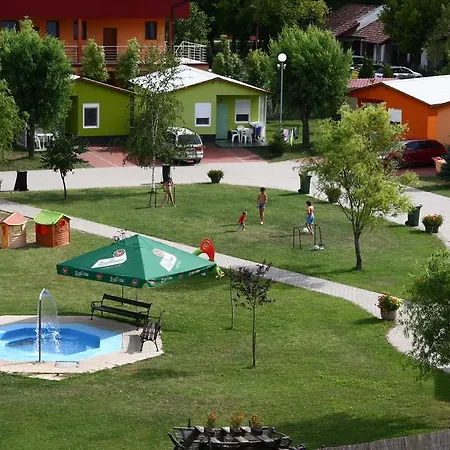 Feriepark Chatova Osada Family Thermalpark Inclusiv Patince